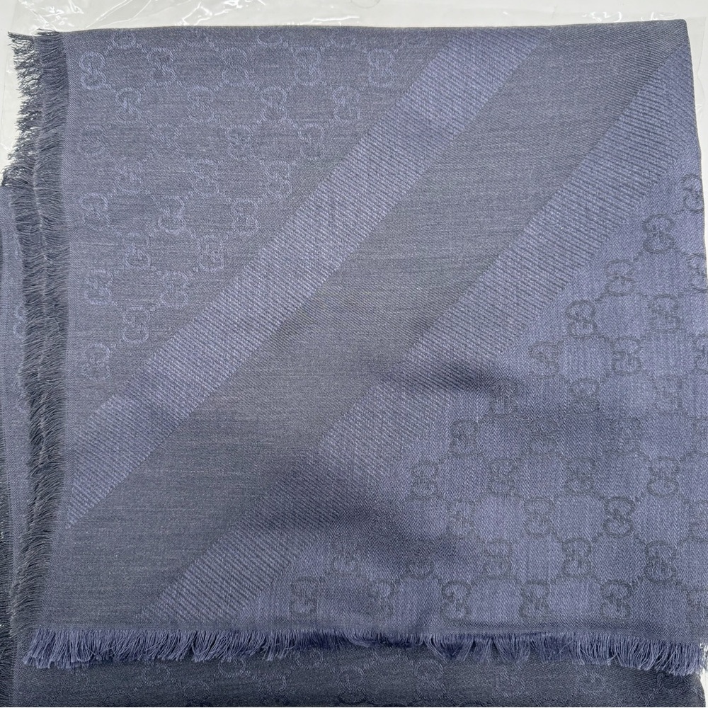 GUCCI scarf shawl GG Guccissima 140x140 cm wool silk 281942 Navy Black - Picture 7 of 16